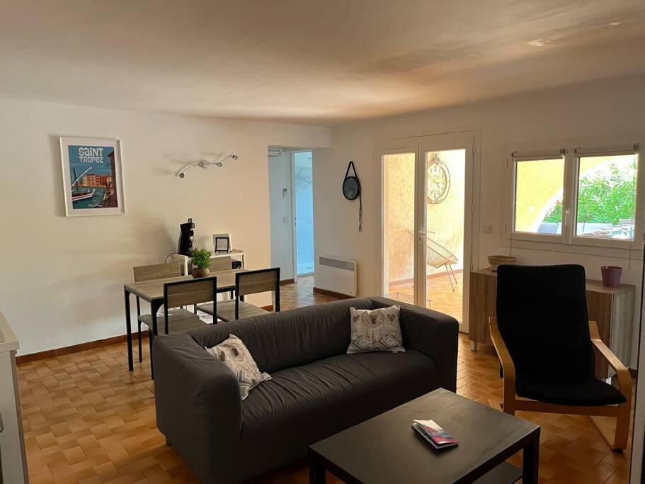 Bas De Villa 70M2 Independant Avec Espace Jacuzzi Prive Le Lavandou Exterior photo
