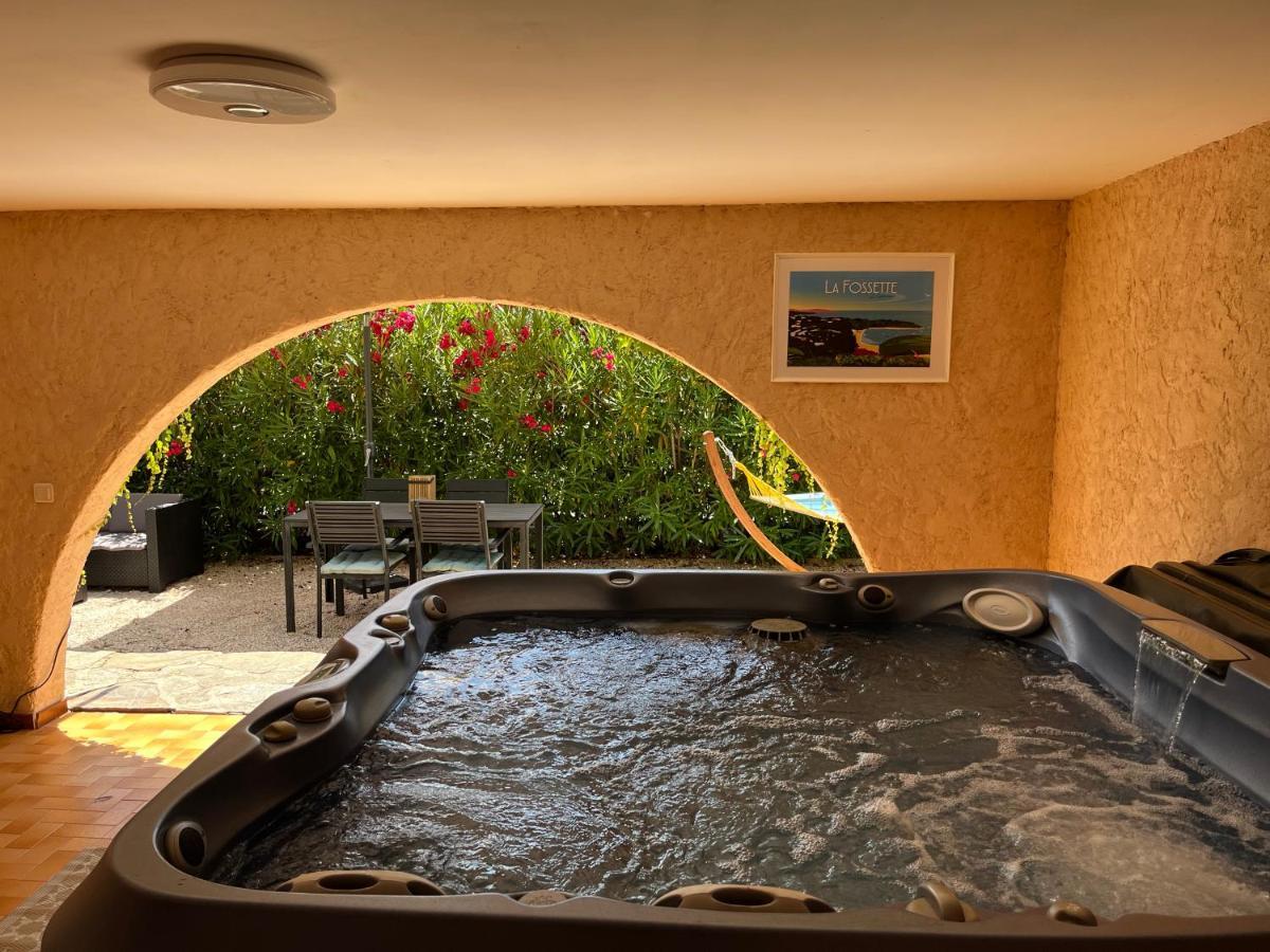 Bas De Villa 70M2 Independant Avec Espace Jacuzzi Prive Le Lavandou Exterior photo